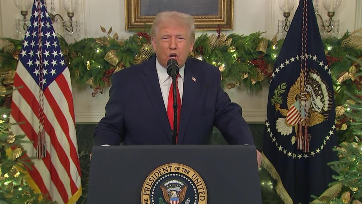 Donald-Tramp-Bela-kuca.jpg?ts=2025-12-18T03:15:30