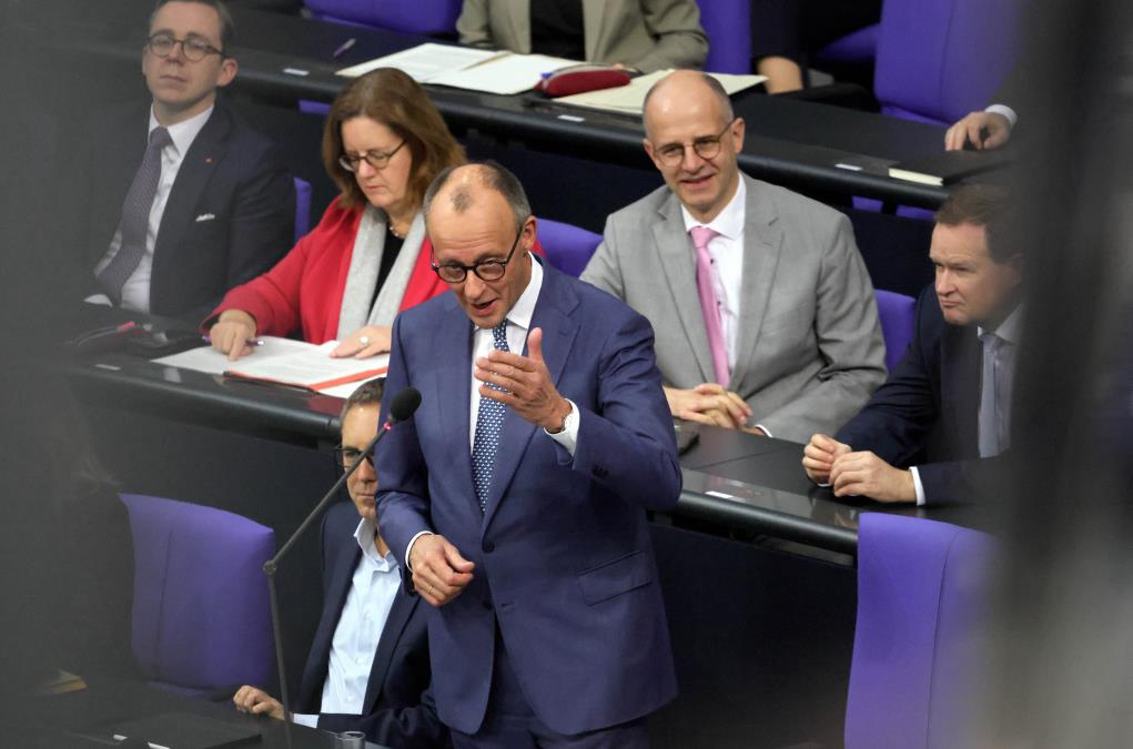 Merz02-EPA-Hannibal-Hanschke.jpg?ts=2025-12-18T09:37:28