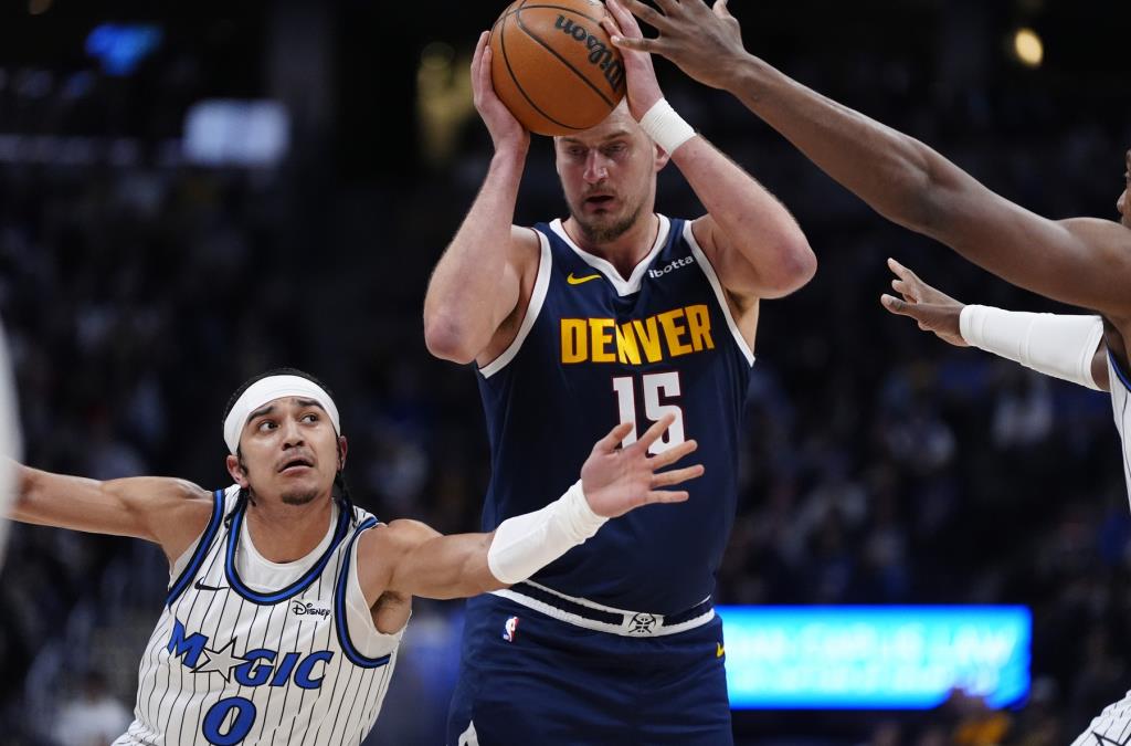 Nikola-Jokic-na-mecu-Denver-Orlando.jpeg?ts=2025-12-19T05:52:11