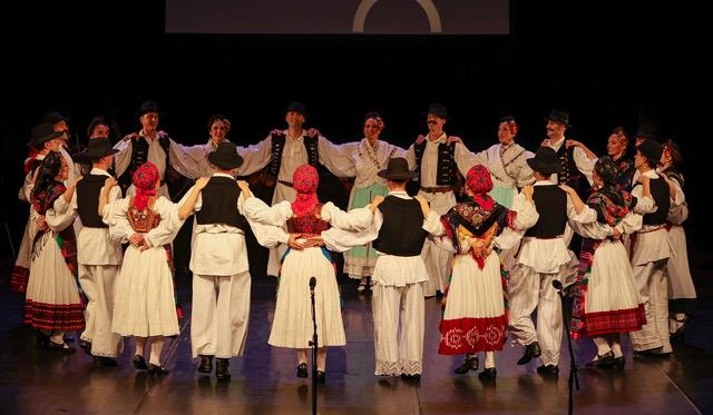 VEČE NARODNE IGRE I PESME KOJE JE ODUŠEVILO VOJVODINU! Kolo nastvalja da širi kulturu i tradiciju po Srbiji