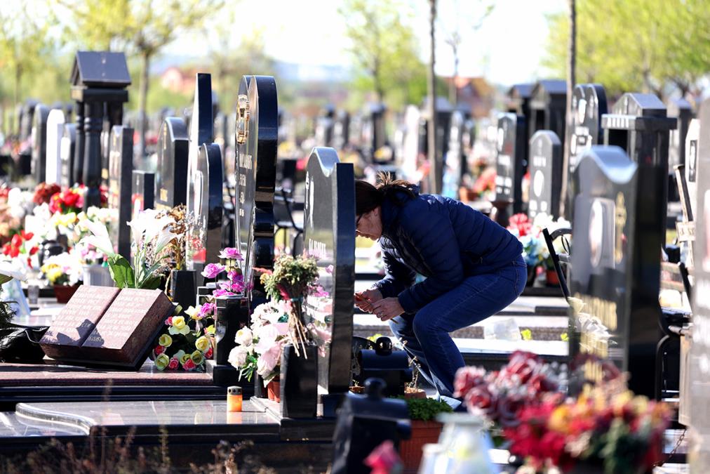 Kako se duša pokojnika oprašta od najmilijih? Evo šta se dešava trećeg, devetog i 40. dana nakon smrti