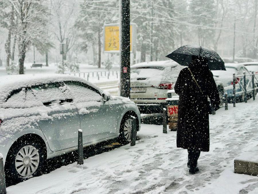 ALARMANTNA PROGNOZA ZA KOMŠILUK, STIŽE ZIMSKA OLUJA: Na vidiku i do POLA METRA snega, evo šta čeka Srbiju narednih dana