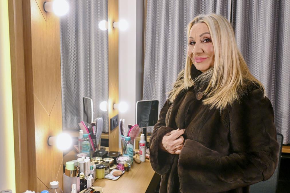 "ZATEKLA SAM GA U LIFTU NAŠE ZGRADE SA VODITELJKOM" Vesna Zmijanac ostavila biznismena pred svadbu: Uhvatila ga u prevari sa TV licem