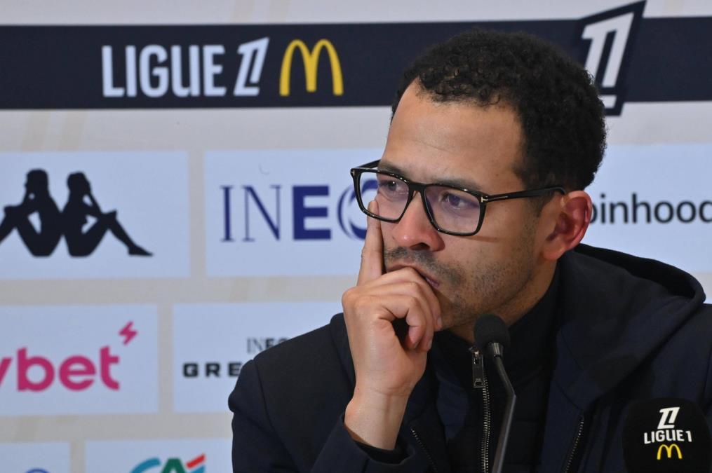 Lijam-Rosenior.jpeg?ts=2026-01-06T11:13:12