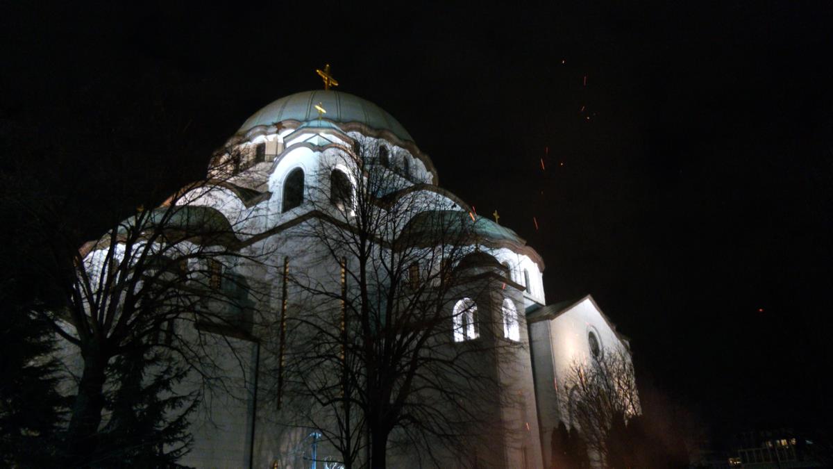 Da li znate šta je plaštanica i zbog čega se iznosi na Veliki petak i jutrenje Velike subote?