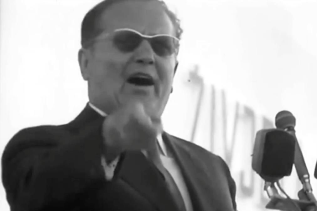 Tito je viknuo: "Zaustavite tog ludaka!" Brozov general pred svima optužio Stambolića da je ljubavnik njegove žene, pa izvršio samoubistvo