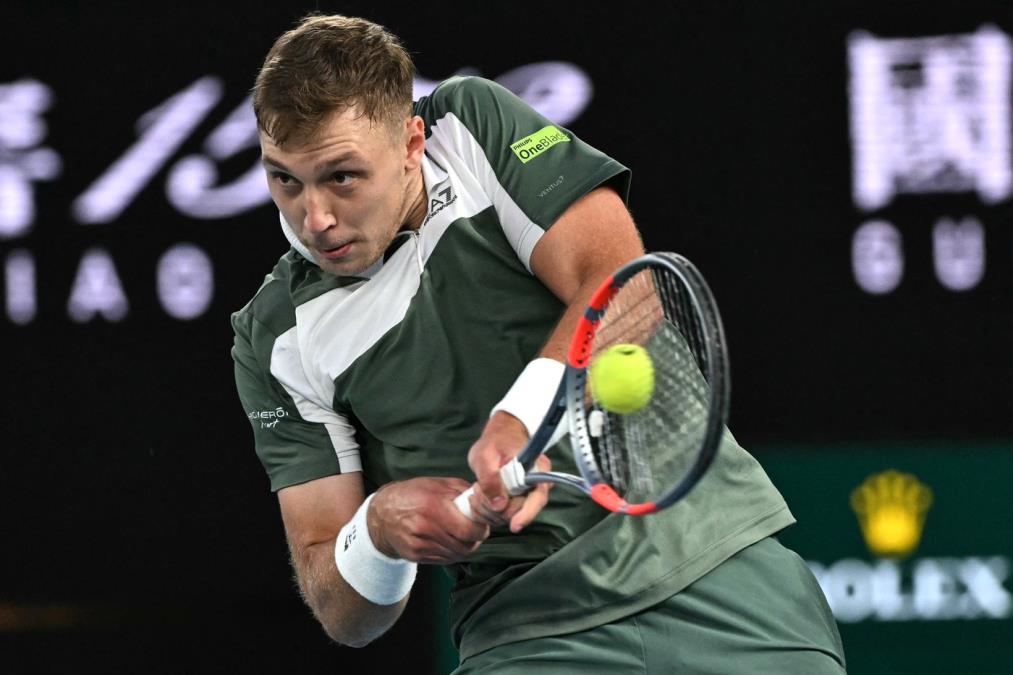 UH, BILO JE TESNO... SRBIN OSTVARIO VELIKU POBEDU POSLE OGROMNE DRAME! Međedović u glavnom žrebu turnira u Barseloni