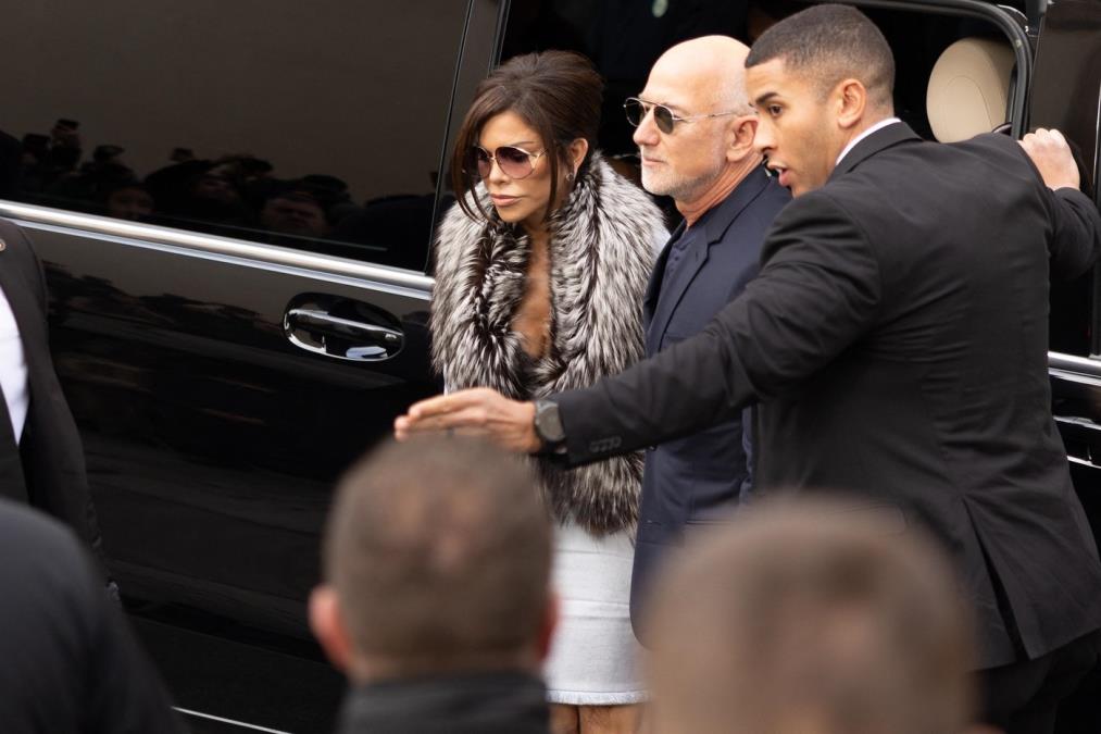 Ovi milijarderi su se odrekli dela kapitala da bi drugima pomagali: Najbogatijeg na svetu nema na listi, a bivša žena ovog biznismena deli šakom i kapom