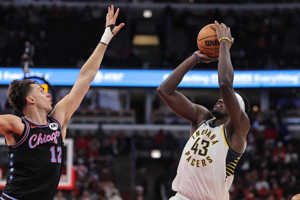 Paskal-Siakam-i-Zek-Kolins-na-mecu-Indijana-Cikago.jpeg?ts=2026-01-29T09:28:48