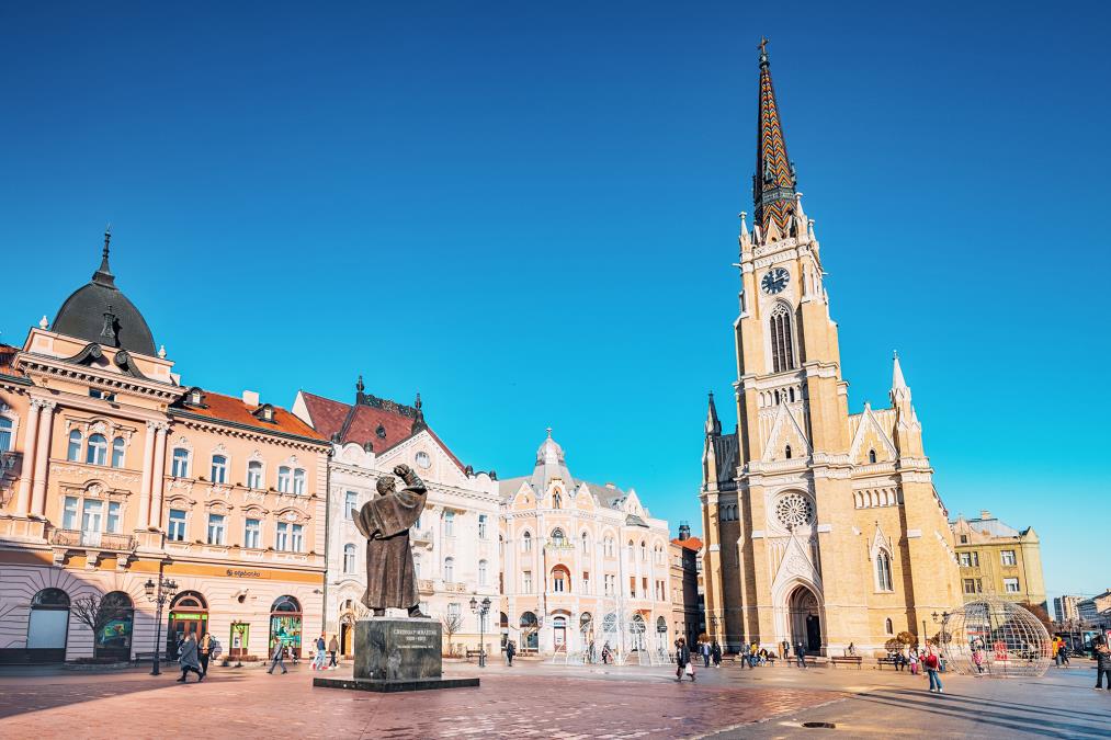 Novi Sad dobija izgled prave metropole: U užem centru niču nove zgrade, javne garaže i više zelenila