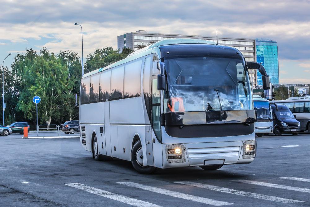 STRAVIČAN SUDAR DVA AUTOBUSA NA JUGU ČEŠKE! Udarili ČEONO jedan u drugog! Povređeno 40 putnika, užas kod grada Znojmo (FOTO/VIDEO)