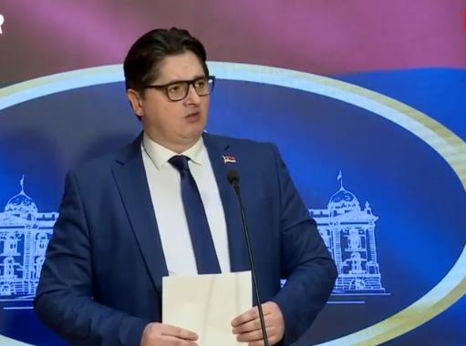 "OVO JE DOKAZ DA SU PLANIRALI DA VUČIĆA PREDSTAVE KAO NEČOVEKA KOJI JE PUCAO U SVOJ NAROD" Mrdić nakon saznanja o zvučnom topu: Hteli su potpuni slom države!