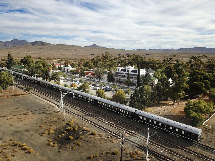 VOZ KRENUO IZ BJELOVARA ZA ZAGREB, PA NAIŠAO NA NEOČEKIVANU PREPREKU: Usledila munjevita akcija putnika