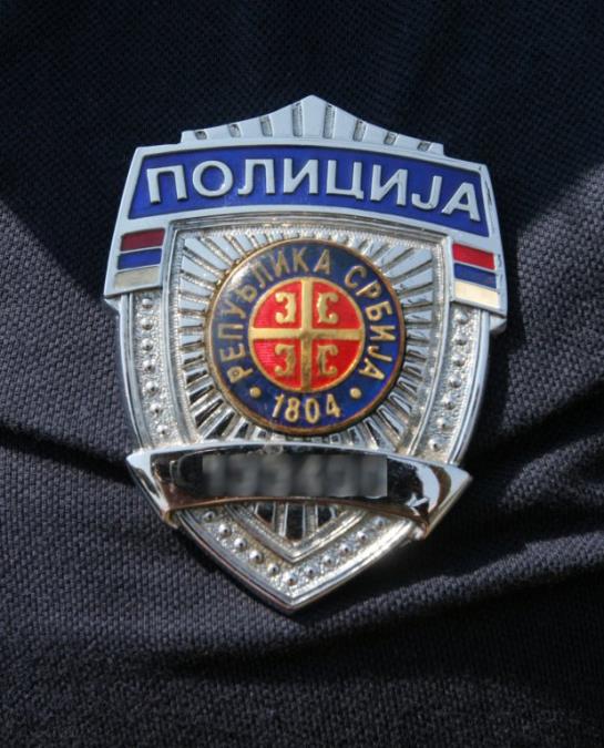 OGLASILA SE NS POLICIJA POVODOM SPEKULACIJA O DEČAKU (12): Zatečen u grupi koja je flašama gađala policiju, deda došao po njega