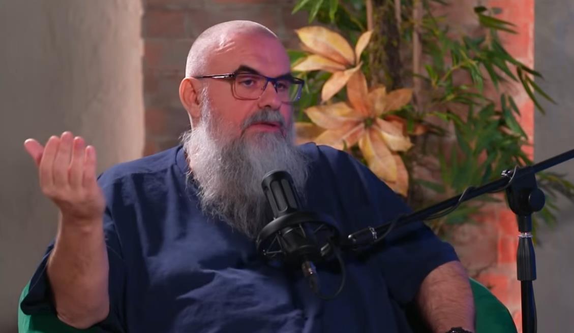 "Znam ljude koji nikada nisu pobedili, znao sam i one koji su umrli" Božidar je bio zavisnik od heriona, a izlečio ga je čovek čiju metodu nije podržavao