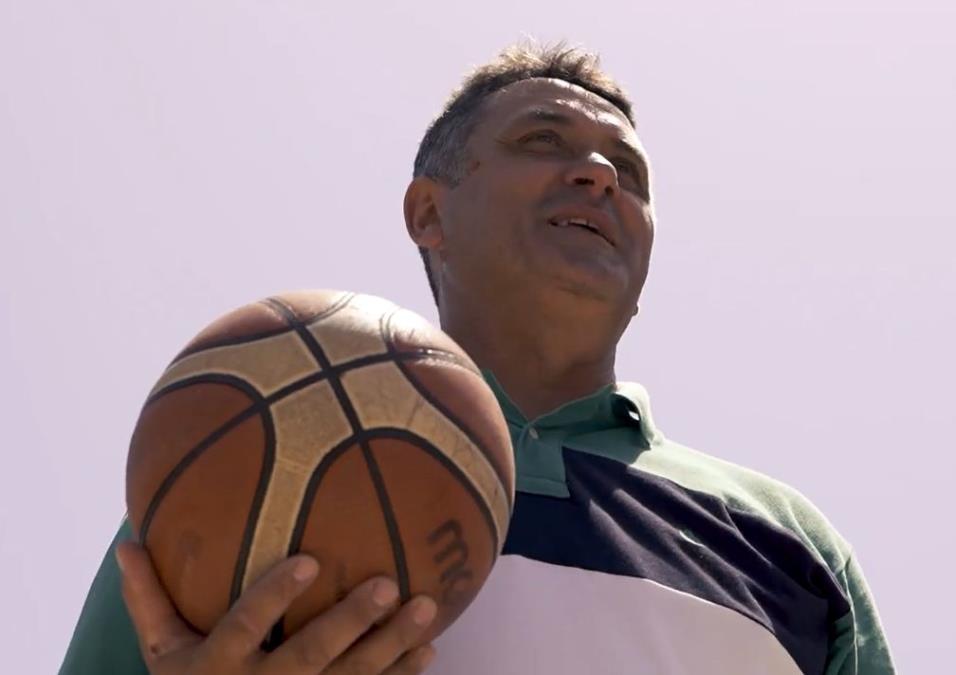 BIO JE JOKIĆ PRE JOKIĆA! Ovo je priča o Mikanu iz Klenje! Jedan od najvećih prirodnih talenata u istoriji srpske košarke, imao je skraćenu ruku za 30 odsto!