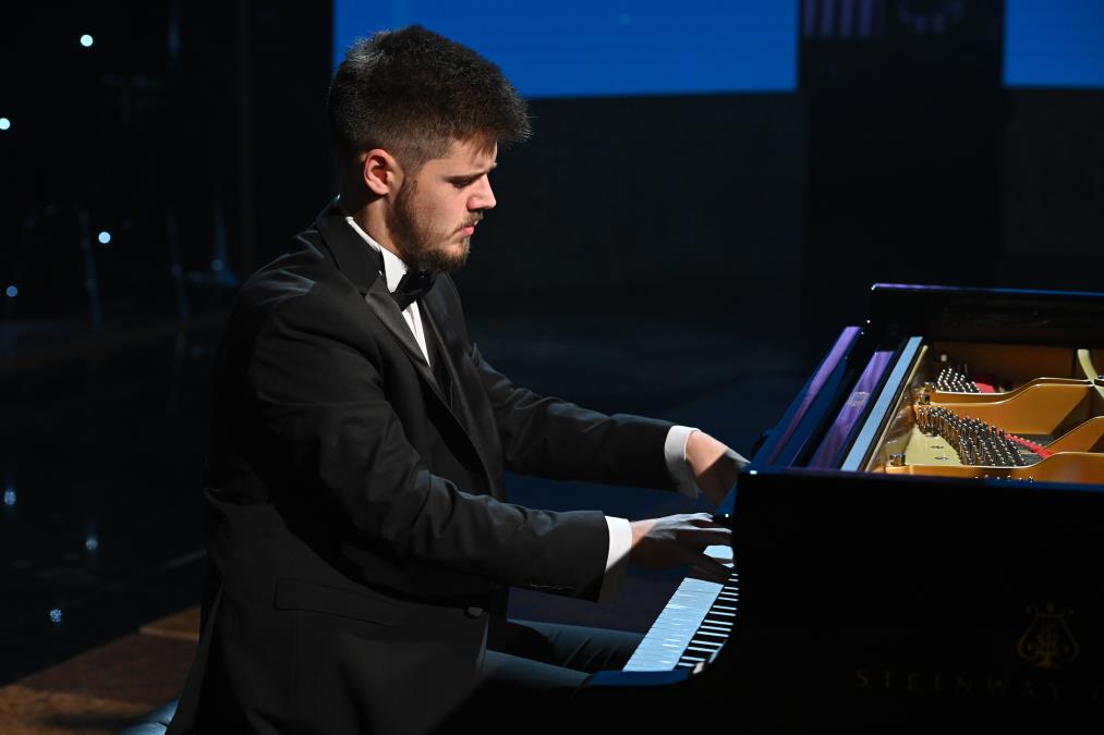 Srpski pijanista polako osvaja i svet: Bogdan Dugalić objavio novi album "Chiaroscuro" za velikog stranog izdavača