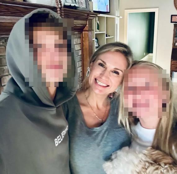 2026-03-05-13_33_17-Pervy-La.-mayor-Misty-Roberts-was-blasted-as-cold-blooded-alcoholic-cheatin.jpg?ts=2026-03-05T13:35:35