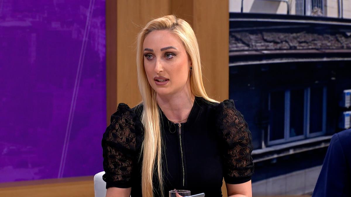 Zbog ovog tvita gore mreže, blokaderi na aparatima: Prosvetar proverio svaku izjavu Ane Brnabić o platama