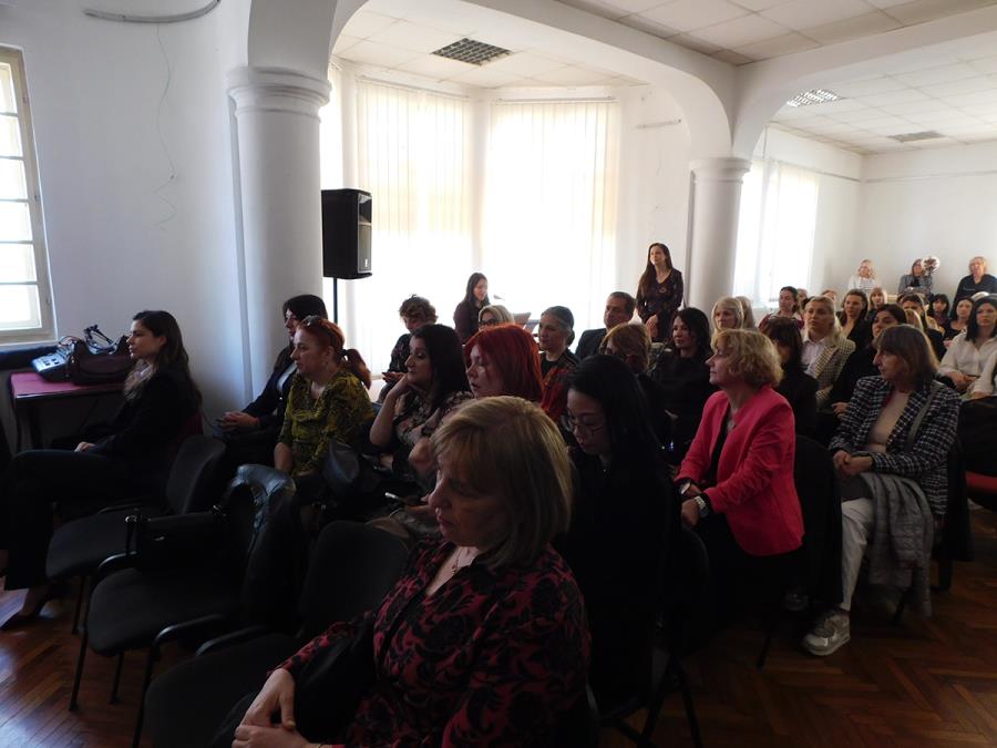 DRŽAVA JE NA STRANI ŽENSKOG PREDUZETNIŠTVA Susret preduzetnica u okviru manifestacije "Svet žena - Emilija Popović" u Loznici