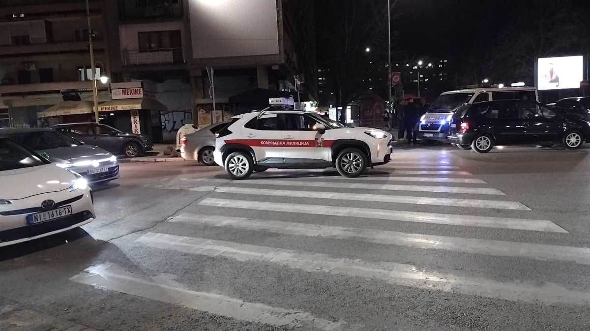 "OKO SOKOLOVO" UDARILO DEVOJKU: Saobraćajka na Trgu kralja Aleksandra u Nišu, očevidac: "Mnogo se uplašila..."