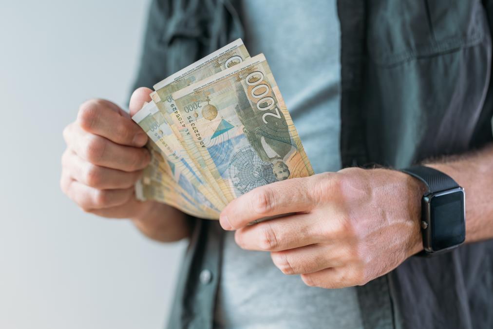 Država daje 15.000 dinara, a prijava traje još 2 dana: Evo ko može da podnese zahtev