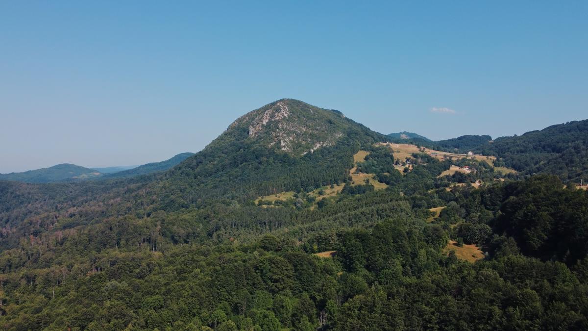 ZAGONETNO MESTO U BLIZINI VALJEVA ČUVA ZAPANJUJUĆU TAJNU I ZBUNJUJE ČAK I NAUKU Da li je ovo remek-delo prirode ili trag davne civilizacije? FOTO