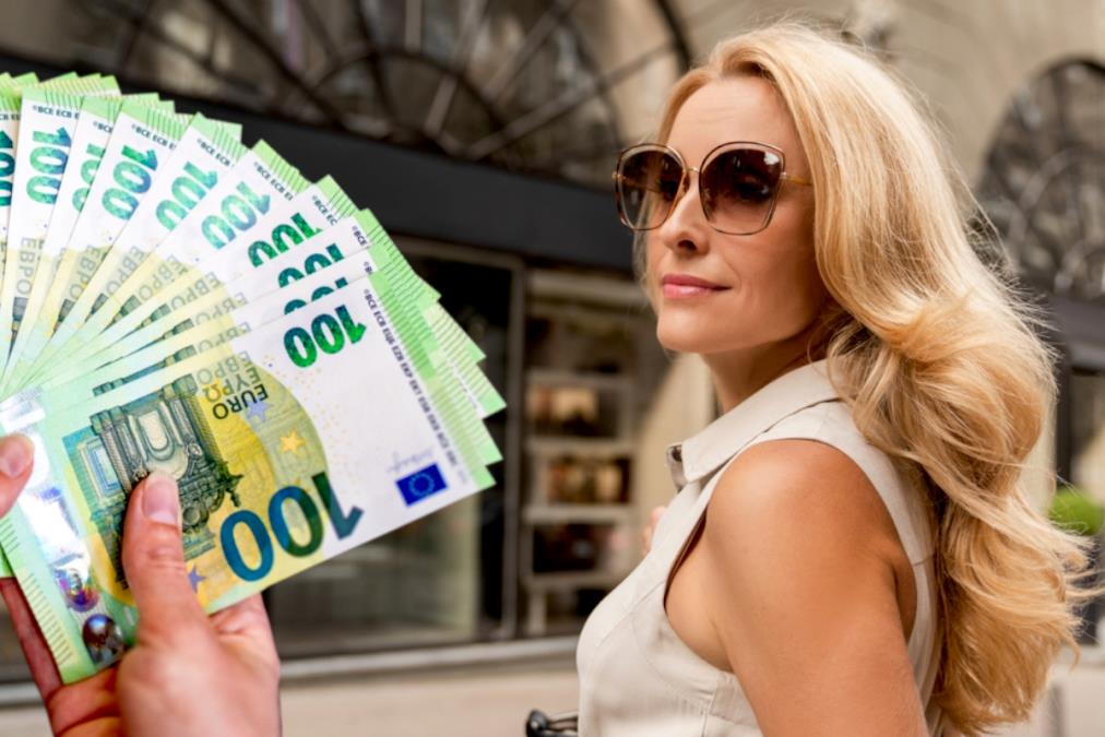 Do 25. godine stekla 5 stanova za izdavanje, otkrila svima koja je najveća greška sa novcem koju mnogi od nas prave