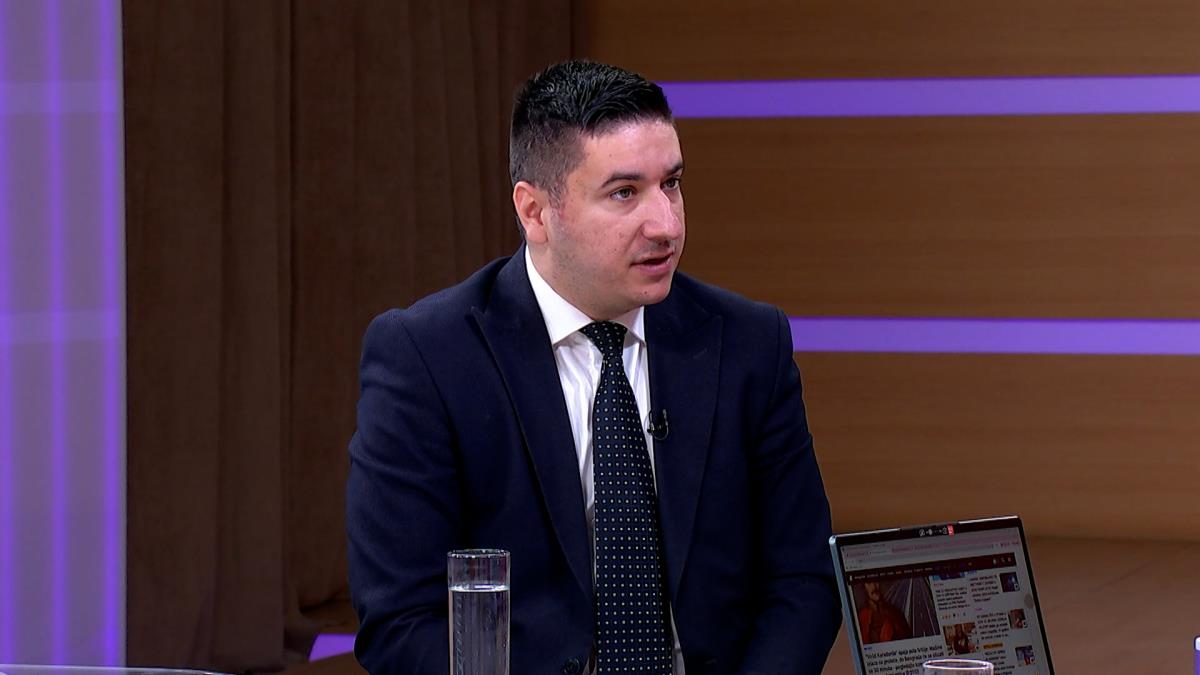 "OVO JE VEROVATNO BIO TRENUTAK NEPAŽNJE KOJI SE NEGATIVNO ODRAZIO NA MNOGE" Dajković o trenutnoj političkoj slici Crne Gore za Kurir: "Neprijatno je i meni..."