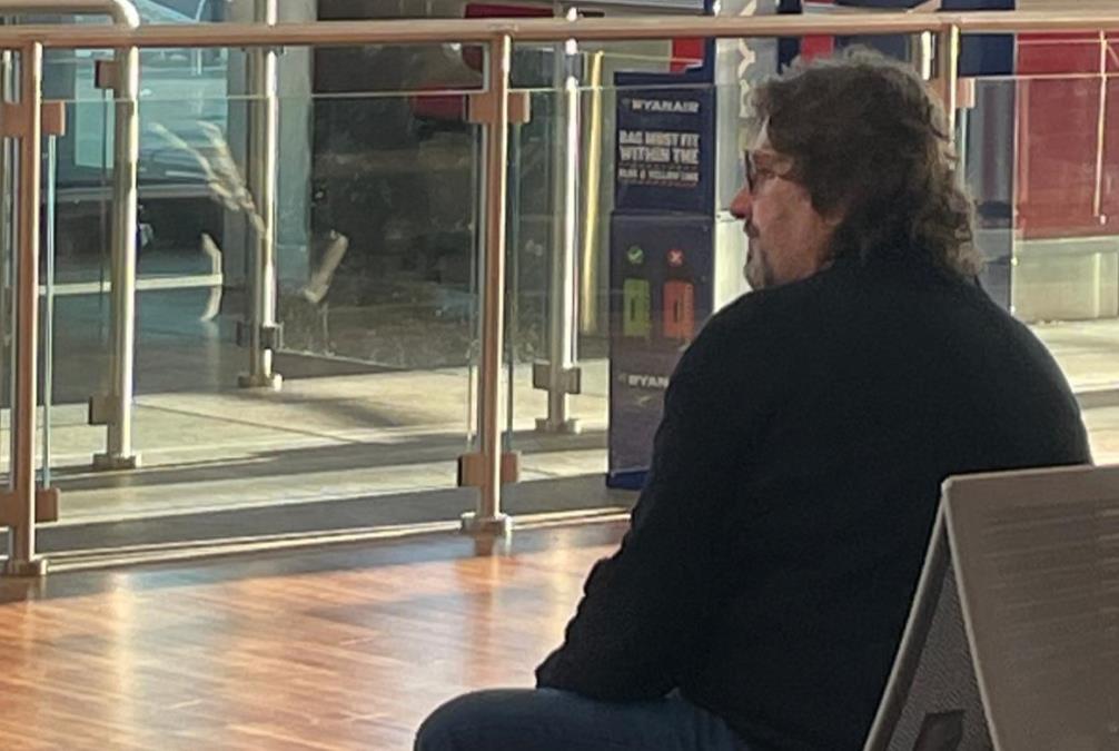 ANDREA TRINKIJERI PONOVO U BEOGRADU! Uhvatili smo slavnog trenera na aerodromu, evo odakle je stigao u Srbiju i šta je radio