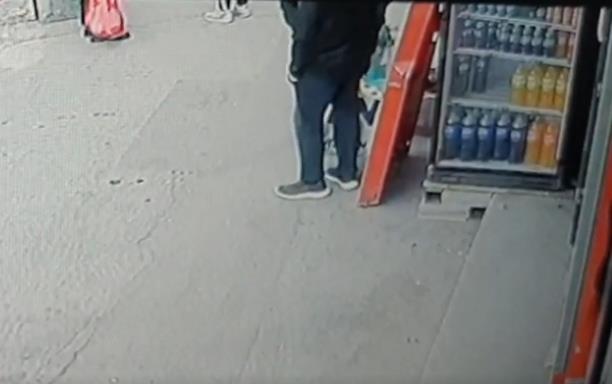 Nećete verovati šta je uradila usred dana: Kamera snimila ženu kako krade, Nišlije pobesnele, a kazne su paprene