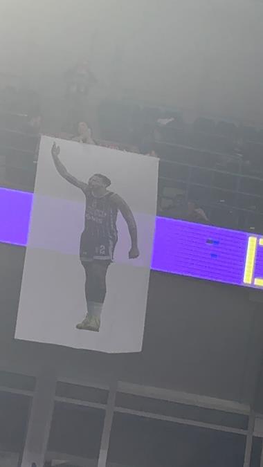 PORUKA NAVIJAČA JE JASNA! Karlik Džons mora da ostane u Partizanu! (VIDEO)