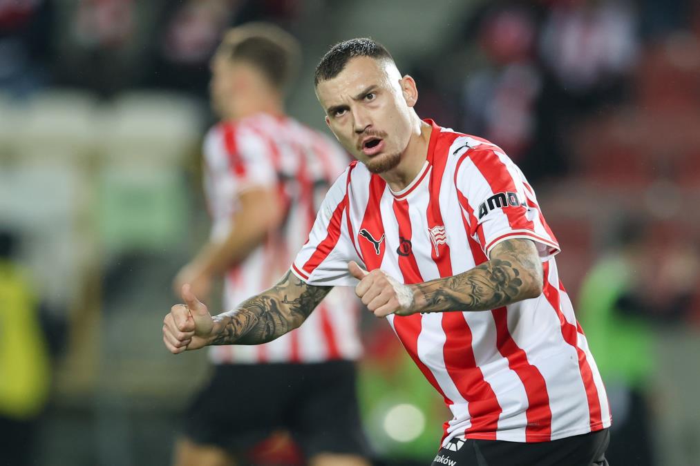 TAKO SE NE PRIČA O SRBIJI! POKAŽI VIŠE POŠTOVANJA PREMA ZEMLJI SVOJIH RODITELJA: Sramna izjava fudbalera naših korena!