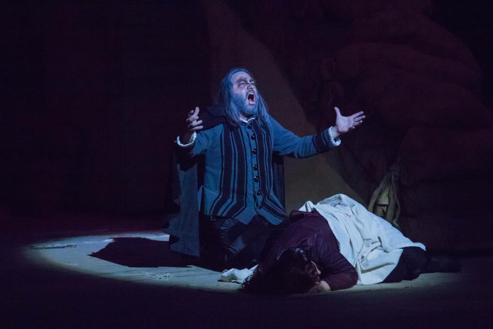 Veče debija i velikog jubileja: Tenor Miloš Bulajić prvi put u Beogradu, Snežana Savičić Sekulić slavi 25 godina Đilde u Verdijevom "Rigoletu"