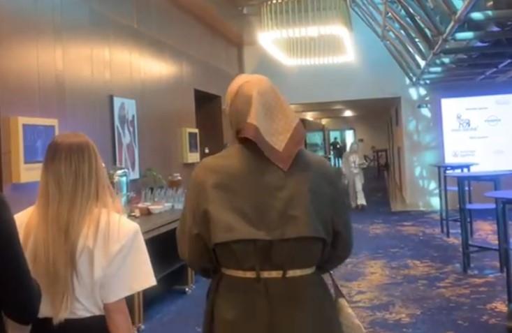 BOKI 13 SE UMOTAO U 4.000 €: Ostao veran svom brendu, na nogama mu 890 €, a tašnicu bi poželela svaka žena (FOTO)