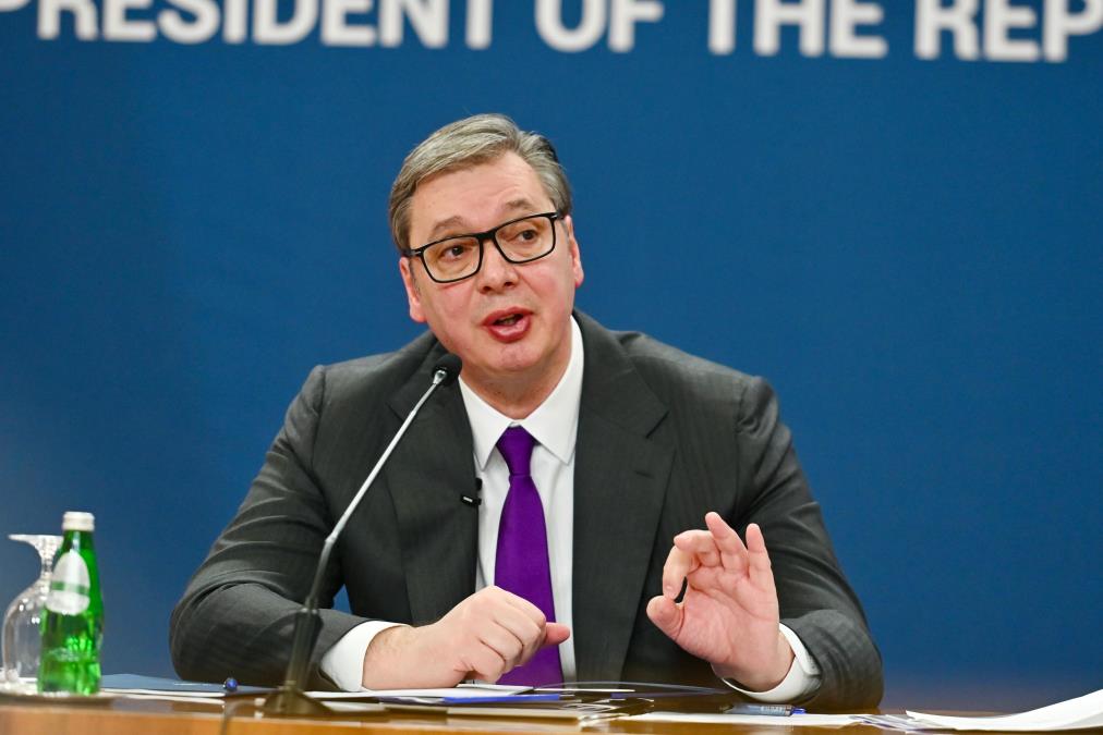 "NEKI SU UBEDILI SEBE DA SU MNOGO HRABRI I JAKI" Predsednik Vučić odgovorio na pretnje iz Zagreba: Samo nastavite, mi nećemo. Mi ćemo da čuvamo mir i stabilnost