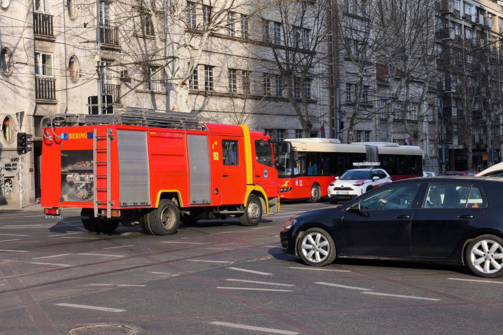 DETALJI ISTRAGE O PALJENJU STANA BEOGRADSKOG BIZNISMENA: Sin mu u kućnom pritvoru, dvojica u crnom došla na vrata i zapalila! 