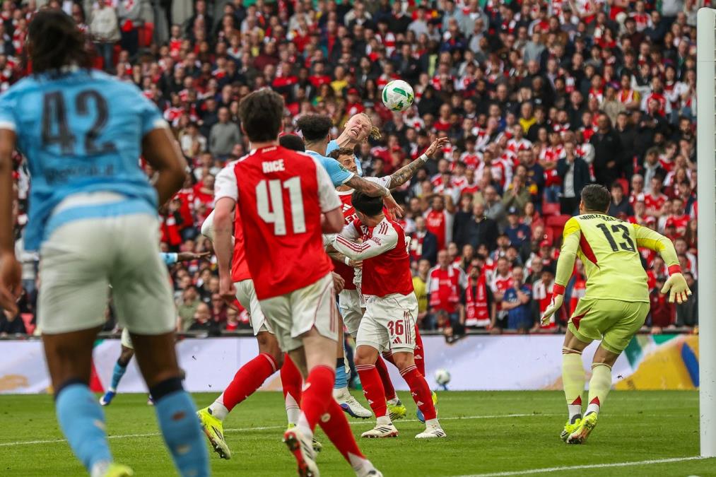 MANČESTER SITI KORAČA KA TITULI: Građani srušili Arsenal u velikom derbiju Premijer lige!