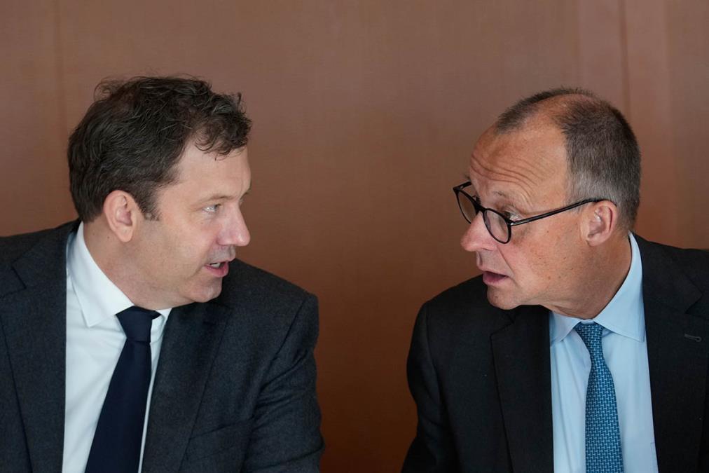 MERCOVI KOALICIONI PARTNERI JURE KA DNU, PROBLEM I ZA KANCELARA ! Još jedan debakl Klingbajlovih socijaldemokrata na pokrajinskim izborima, šta sledi u Berlinu?