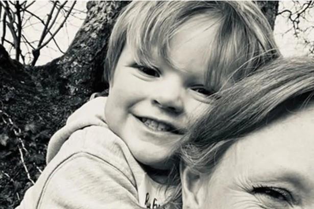 UŽASNA SMRT MALIŠANA (2), DEČAKA PREGAZILA MAMINA PRJATELJICA: Vozila u rikverc pa udarila u dete, on se radovao što je vidi 