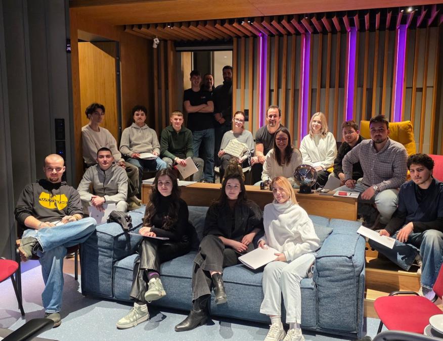 SPOJ TRADICIJE I MODERNOG ZVUKA U STUDIJU ACE SOFRONIJEVIĆA: Program je okupio istaknute domaće umetnike i predavače