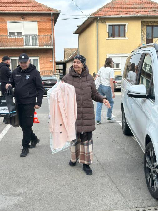 LEPA LUKIĆ NA SNIMANJE STIGLA BEZ ŠMINKE PA OTKRILA TAJNU SVOG IZGLEDA U DEVETOJ DECENIJI: Jedno je presudno