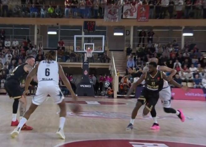 ZVEZDA ODAHNULA: Armani se samouništio u Monaku i praktično otpisao sebe iz borbe za doigravanje