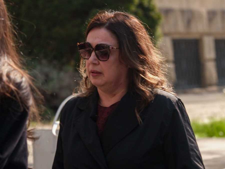 OČI U OČI! U SUD STIGLA I MAJKA DEČAKA UBICE, HITNA POMOĆ DEŽURA, MERE OBEZBEĐENJA POJAČANE: Evo šta se dešava u Specijalnom sudu pred sam početak suđenja! FOTO