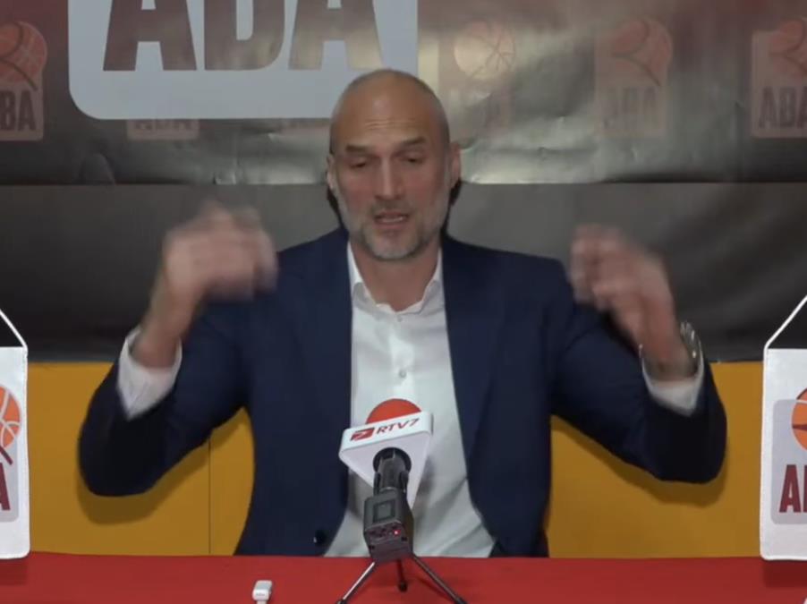 SKANDAL! NOVINAR PROVOCIRAO MARKA SIMONOVIĆA, ON USTAO I NAPUSTIO KONFERENCIJU! Bivši reprezentativac Srbije pobesneo kada je čuo ovo pitanje! VIDEO