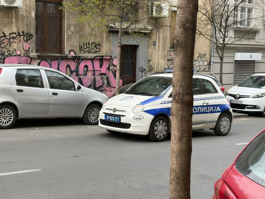 "MISLILA SAM DA SMRDI KONTEJNER... JAOJ KOLIKO MI JE ŽAO" Otkriveno čije je mumificirano telo bez šake nađeno u stanu na Dorćolu! (foto)