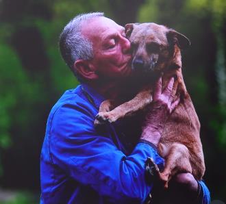 Dirljiva priča Ivice (74) i njegovog psa Bobija obišla je region, a sad se i on oglasio: "Ne mogu da ga dam na uspavljivanje" (video)