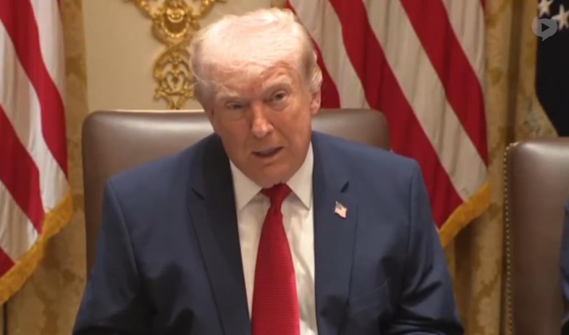 "AMERIKA POBEĐUJE U RATU"! Tramp: Iran moli da se postigne dogovor, ne ja (VIDEO)