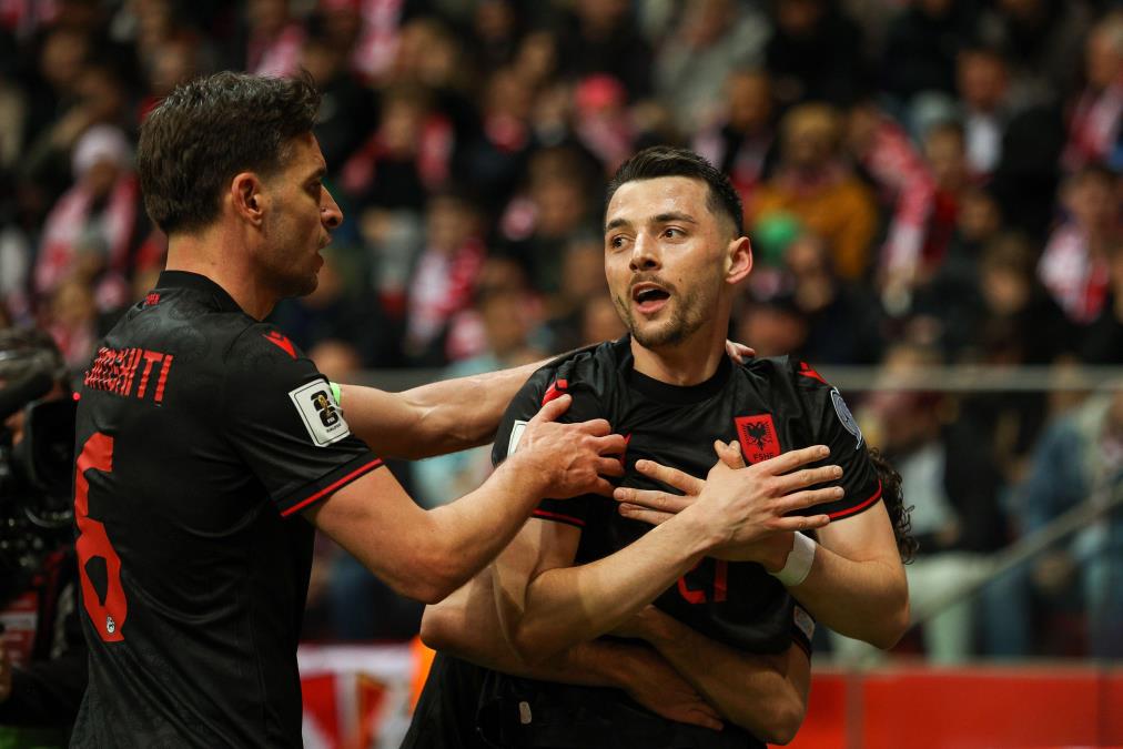 SRAMOTNA PROVOKACIJA ALBANACA: Fudbaler Dinama iz Zagreba postigao gol, pa pokazivao simbol "velike Albanije"