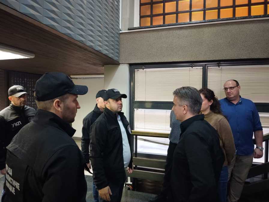 DEKAN DANIJEL SINANI DAJE IZJAVU U POLICIJI: Ministar prosvete o tragediji na Filozofskom fakultetu - "Sada na scenu stupa PRAVNA DRŽAVA, nema kompromisa